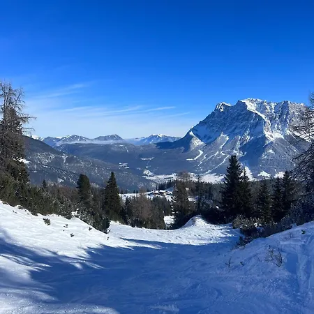 - Tirol - *