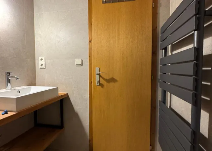 - Tirol - Apartman *