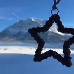 - Tirol - *
