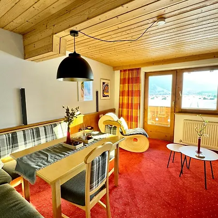 - Tirol - 莱尔莫斯